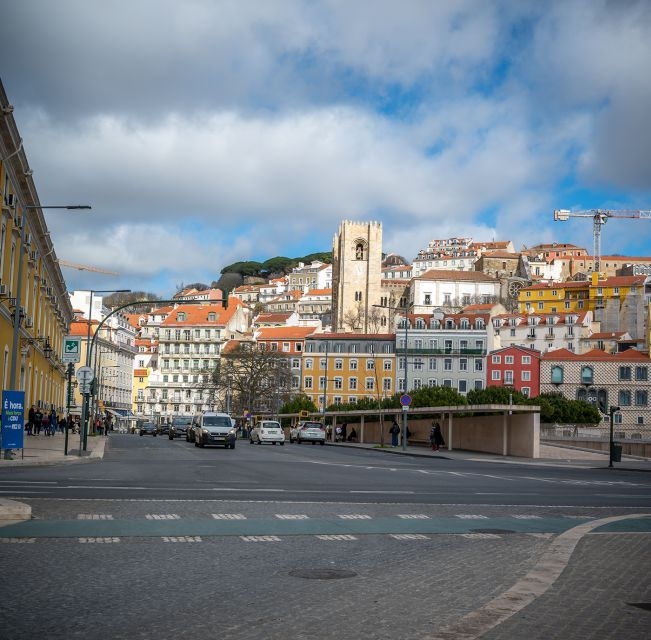 Lisbon: Tuk Tuk City Tour With a Boat Tour in River Tagus - Booking Information