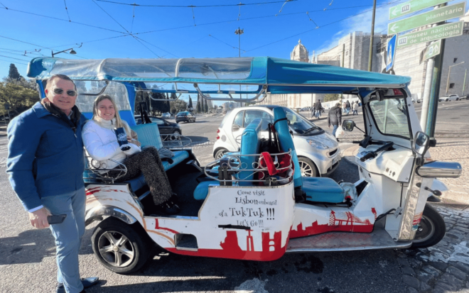 Lisbon: Tuk Tuk Tours With Ginjinha Tasting - Accessibility and Group Options