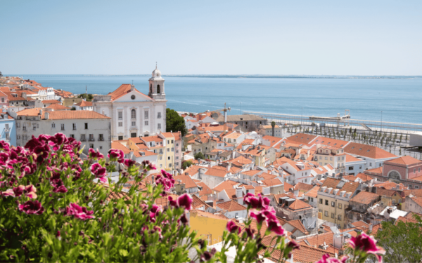 Lisbon: Tuk Tuk Tours With Ginjinha Tasting - Inclusions and Customization