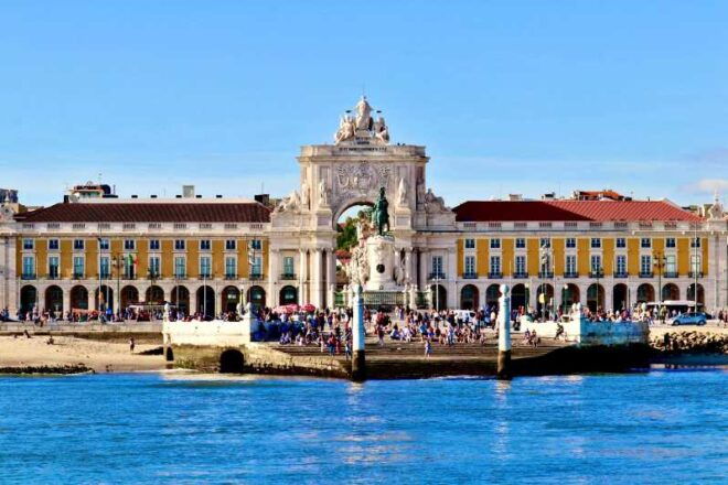 Lisbon: VIP Sightseeing Tour by Eco TukTuK - Participant Guidelines