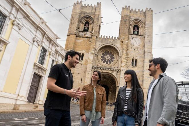 Lisbon Walking Tour, Belém Neighborhood, Tram and Boat Ride - Tram Ride Details