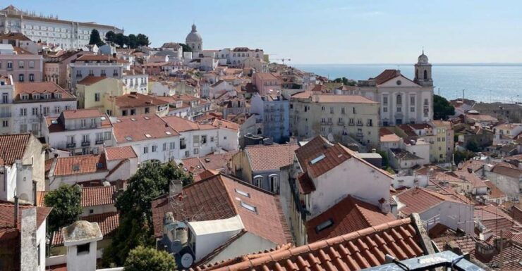 Lisbon: Walking Tour for Absolute Beginners - Tour Lisbons Enchanting Streets