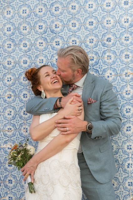 Lisbon: Your Cinematic Photoshoot Tour. - Meeting Point and Accessibility