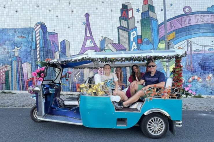 Lisbon:60 MINUTES Guided Tuk Tuk Tour Old Town & City Center - Itinerary Highlights