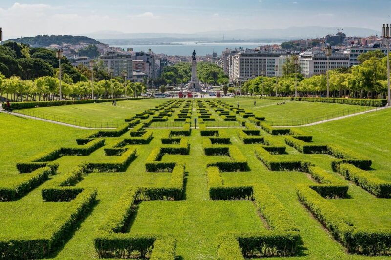 Lisbon:Fátima,Batalha & Alcobaça Private Day Trip with Local - Why Choose This Tour?