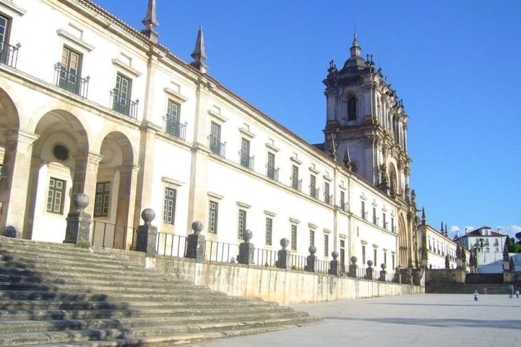 Lisbon:Fátima,Batalha & Alcobaça Private Day Trip with Local - FAQs