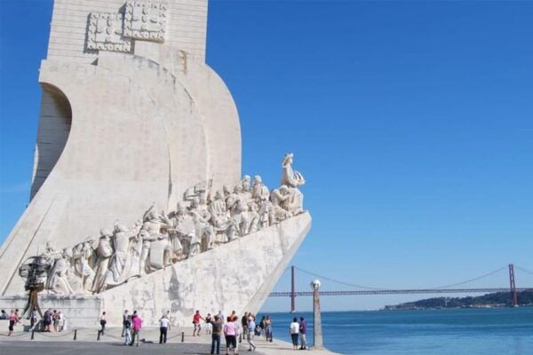 Lisbon:Half-day Guided Tuk Tuk Tour OldTown CityCenter Belem - Eco-friendly Experience