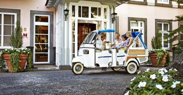 Lisbon's Historic Old Town in a Tuk-Tuk - Visit Landmarks and Viewpoints