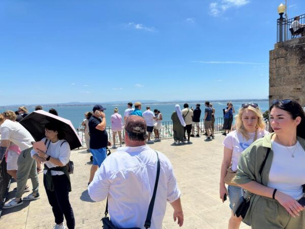 Lisbons Royal Views: Alfama Tour+Castelo De São Jorge Entry - Frequently Asked Questions