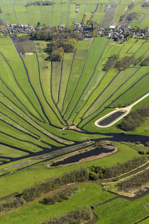 Lisse: Drive-it-Yourself Dutch Countryside GPS Audio Tour - Good To Know