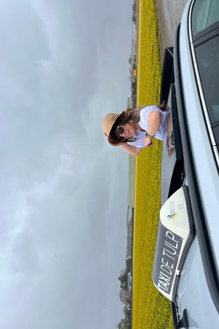 Lisse: Private Tulip Fields Tour With a Local Guide - Pickup and Transportation