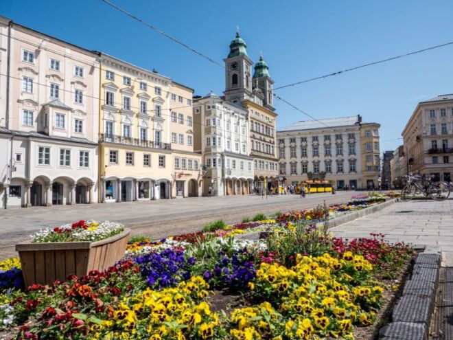 Literature in Linz: Adalbert Stifter Institute Private Tour - Selecting Participants and Date