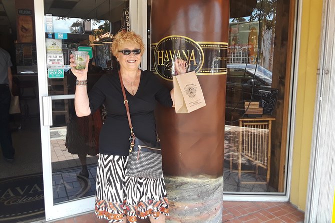 Little Havana Nights Tour Culture History Arts Music Cigars &more - Cuban Veterans Museum