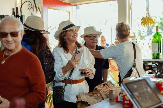 Little Havana Shopping Spree Tour With Snacks and Sips - Included Amenities