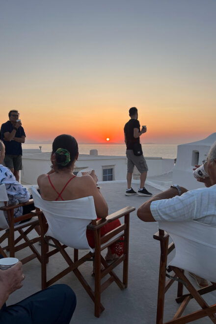 Live Guitar Perform. in the 15TH Century Archibishop Pallace - Historical Significance