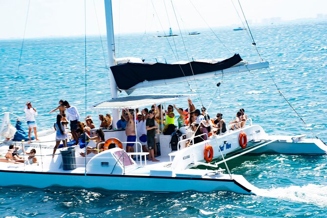 Live the Catamaran Isla Mujeres Tour in Cancun With Open Bar Included - Catamaran Experience