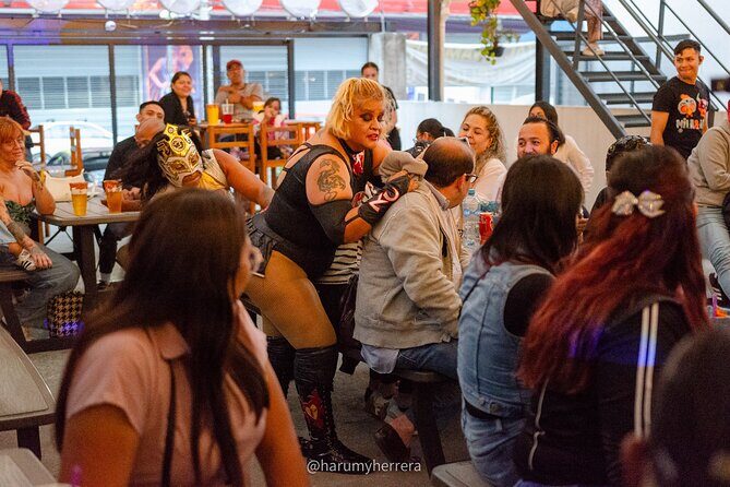 Live the Fight together with a Tacos and Tequila Fighter and more - An In-Depth Look at the Tour