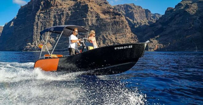 Live the Ocean Without License and Discover Los Gigantes - Customer Review