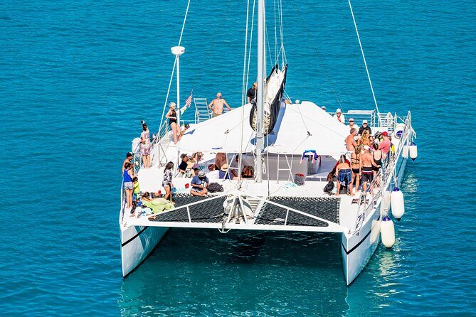 Live this unique experience. Catamaran to Isla Mujeres Tour. Open Bar included. - FAQ