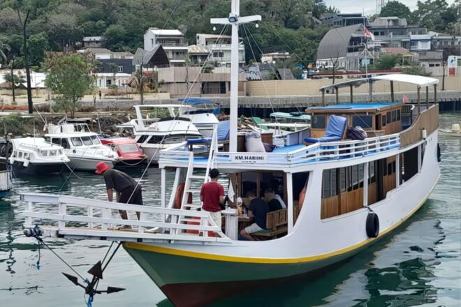 Liveaboard Komodo Tour 3 Days Private Boat - Island Hopping - Expert Guided Island Exploration