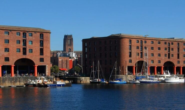 Liverpool: Best of Liverpool Sightseeing Private Taxi Tour - Experience