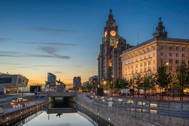 Liverpool: First Discovery Walk and Reading Walking Tour - Activity Details