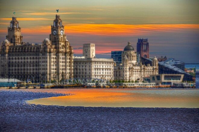 Liverpool: First Discovery Walk and Reading Walking Tour - Important Information
