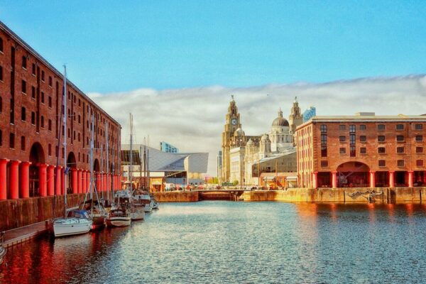 Liverpool: First Discovery Walk and Reading Walking Tour - Background