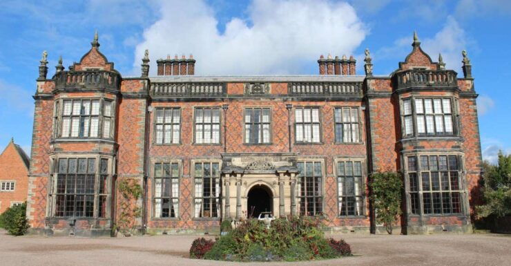 Liverpool: Peaky Blinders Full-Day Tour With Arley Hall - Tour Experience