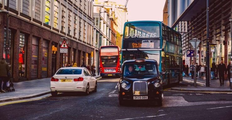 Liverpool: Private Experience See the Best W/ a Local - Meeting and Flexibility