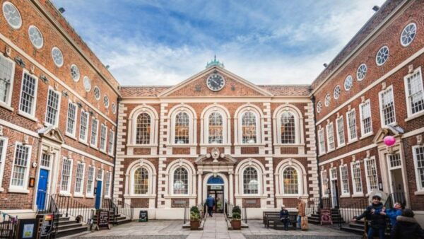 Liverpool: Self-Guided City Walk & Interactive Treasure Hunt - Customize Your Quest