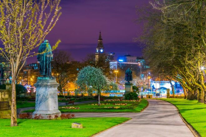 Liverpool: Self-Guided Highlights Scavenger Hunt & Tour - Full Description