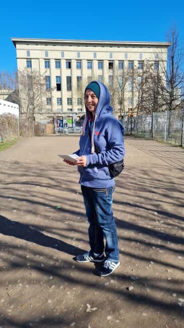 Living in the Shadow of Berlins Nightlife - A City Tour - FAQs