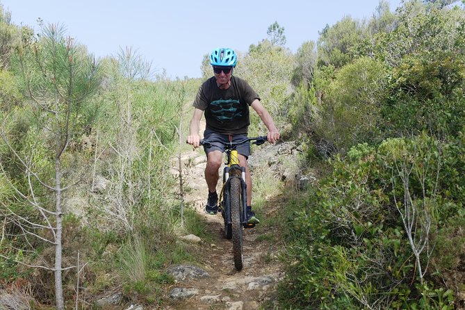 Lizandro Trails - Mountain Biking - Certified Guide Assistance