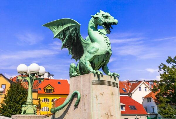 Ljubljana: 2.5h Walking Tour With Local Guide - Activity Duration and Language