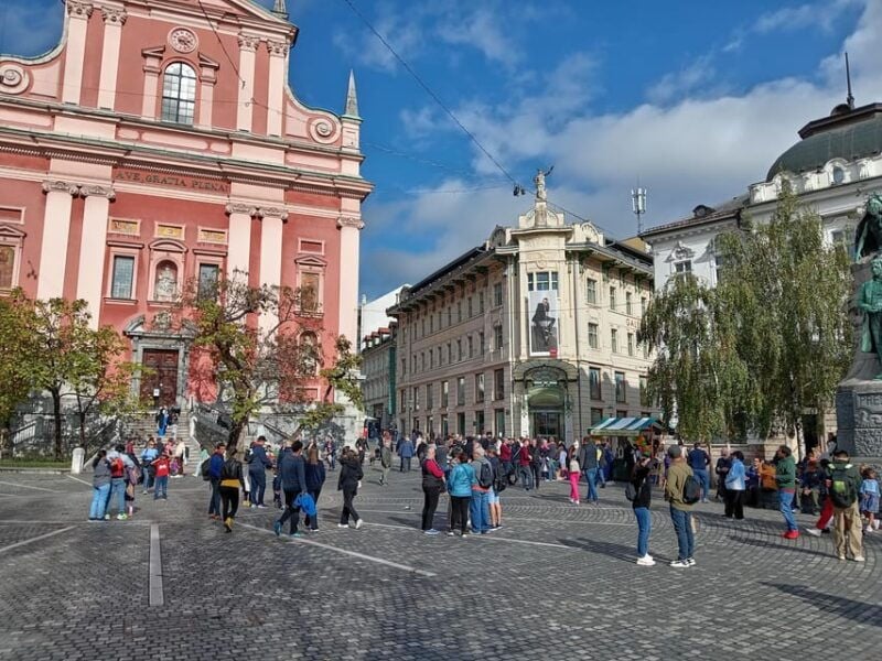 Ljubljana: City Center Walking Tour History Experience - Detailed Breakdown of the Itinerary  