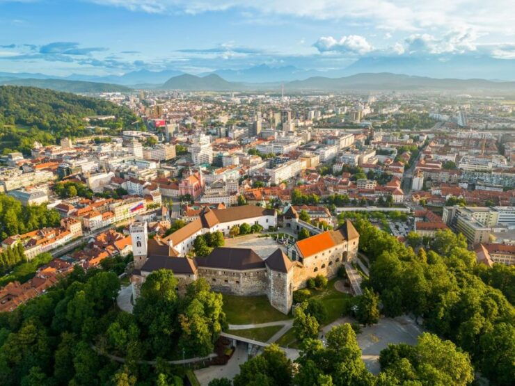 Ljubljana: Express Walk With a Local in 60 Minutes - Activity Details