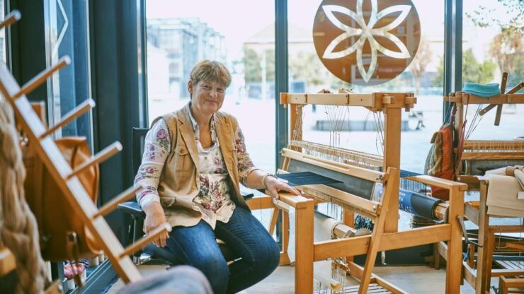 Ljubljana: Interactive Workshop With Experienced Weaver - Learn From Expert Weaver Mojca TomšIč