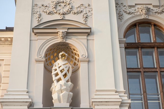 Ljubljana & National Gallery Tour - Meeting and Pickup