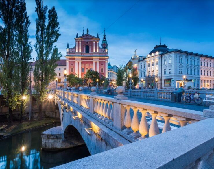 Ljubljana: Private City Walking Tour With Food Tasting - Tour Booking Details