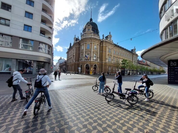 Ljubljana Sightseeing Tour by E-bikes - Good To Know