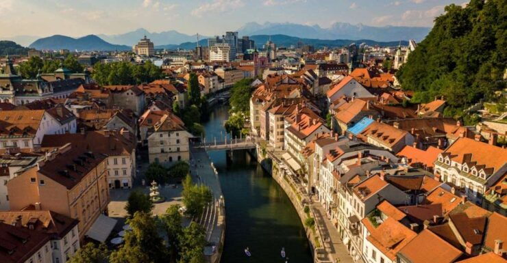 Ljubljana: Stand-Up Paddle Boarding Tour - Experience Highlights