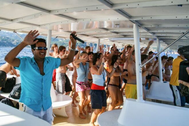 Lloret De Mar: Celebration Cruise With BBQ and Drinks - Review Details