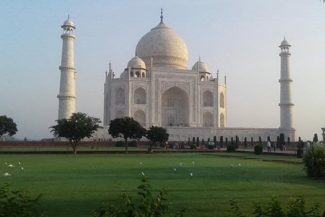 LOCAL Agra :Taj Mahal Sunrise / Sunset Private Tour by Car - FAQ