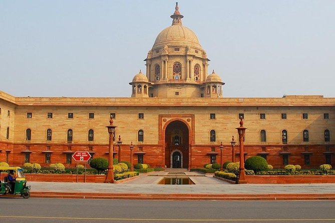 Local City Tour In New Delhi - Must-Visit Tourist Attractions