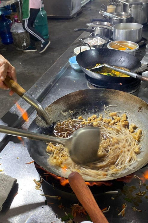 Local Food Testing at Takuapa by Amazon Prime Series Chef - Key Points