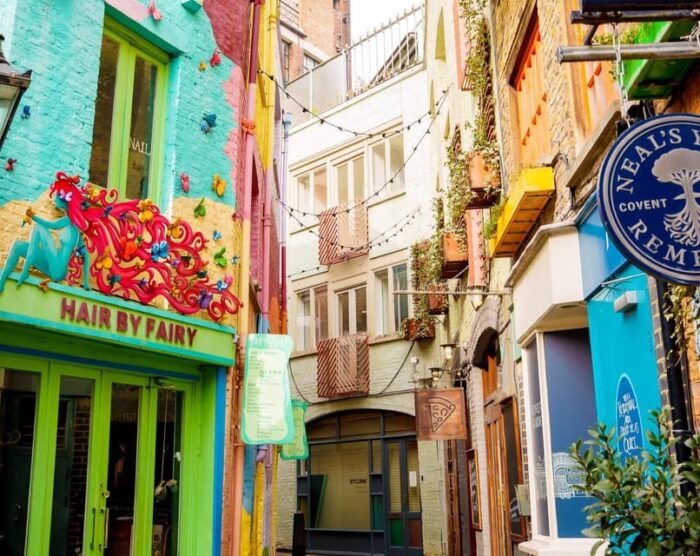 Local Foodie Adventure in London: 10+dishes, drinks and more - The Sum Up