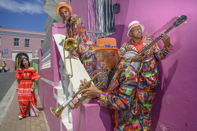 Local Garb Dress-up & Fun Photoshoot - Selecting Date and Travelers