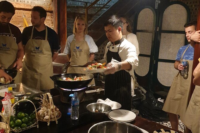 Local Market With Chef and Cooking Class - Visiting the Local Market for Ingredients