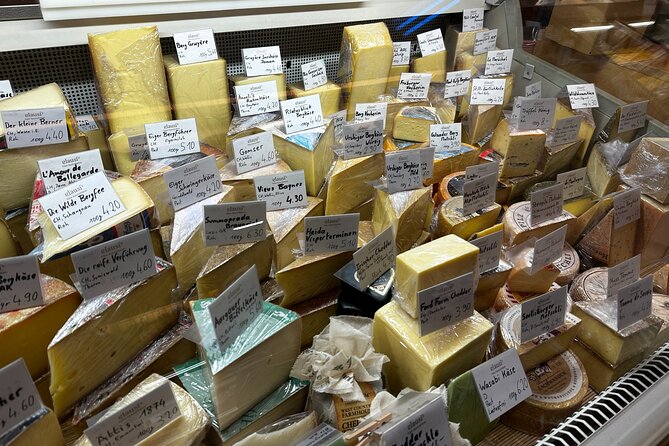 Local Swiss Cheese Tasting - Guided by a Cheese Expert